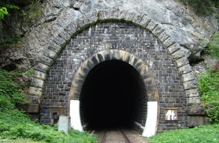 Najdlhší železničný tunel na Slovensku
